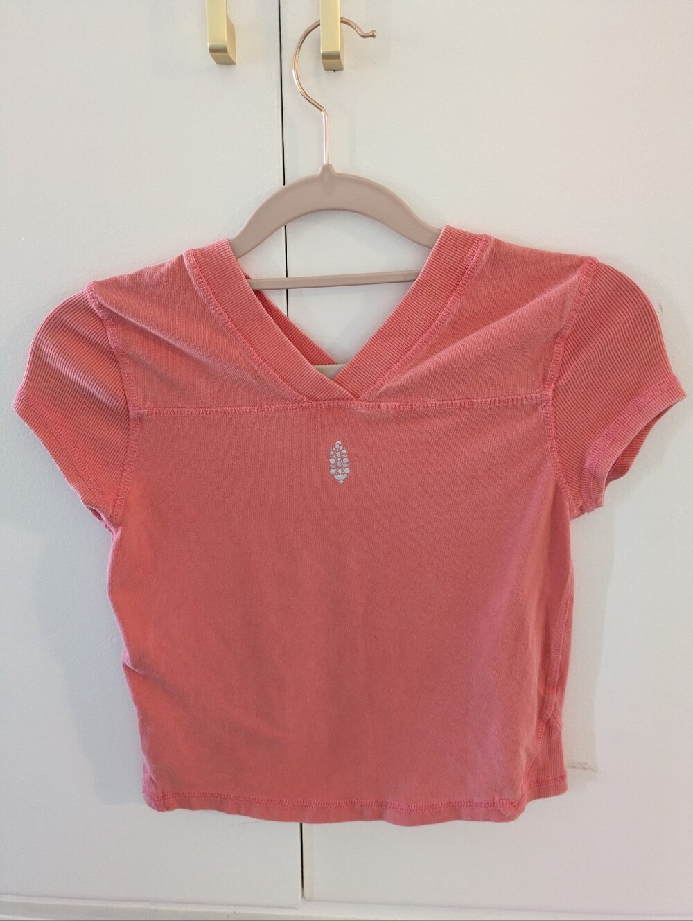 ❣️NWOT Free People FP Movement Hot Shot Baby Tee In Beach Coral, Size XS FLAW 🌙